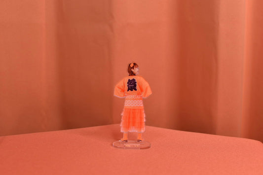 萌江アクスタ(後ろ姿)